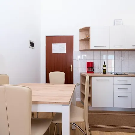 Appartamento By The Sea - 694 Pašman