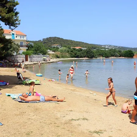 דירה By The Sea - 694 Pašman