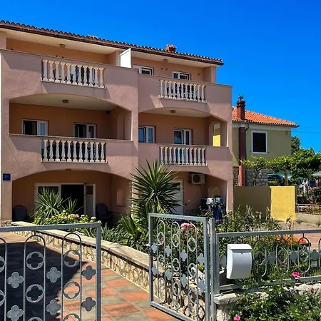 Apartments By The Sea Pasman - 694