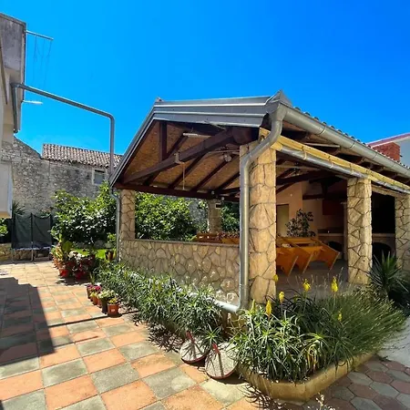 Apartman Apartments By The Sea Pasman - 694 *